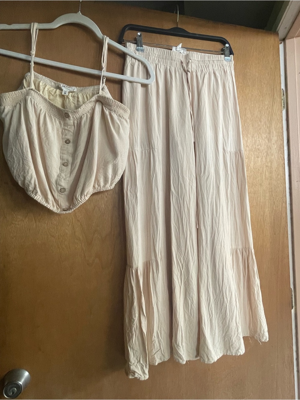 Heyson beige cream linen pants and top set.